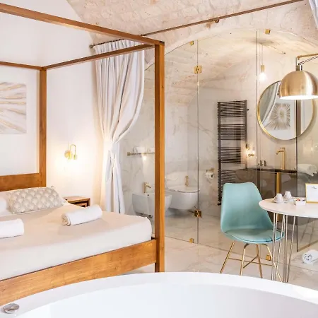 Dama Bianca Boutique أوستوني