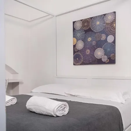 Dama Bianca Boutique Bed & Breakfast 3*