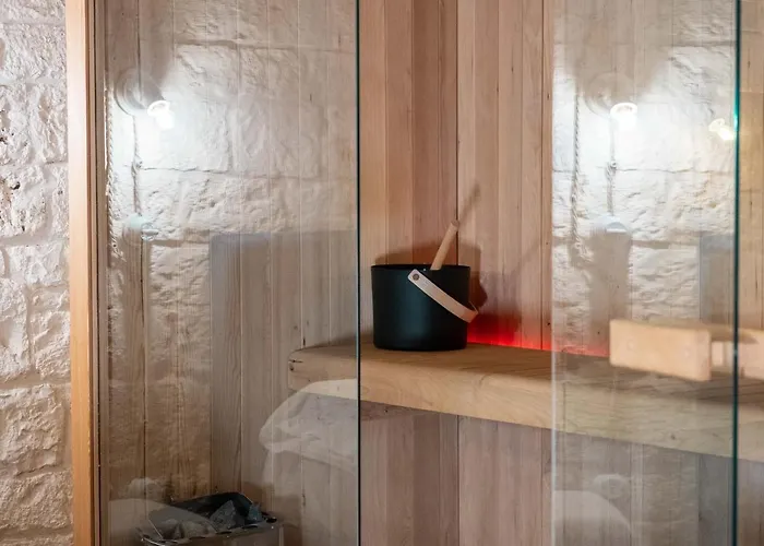 Dama Bianca Boutique Couette-café 4*