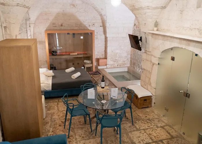 Dama Bianca Boutique