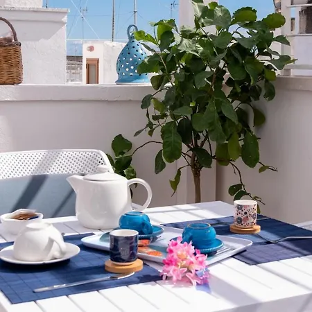 לינה וארוחת בוקר Dama Bianca Boutique אוסטוני