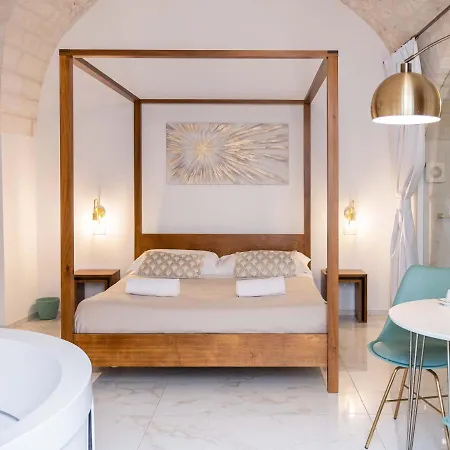 Dama Bianca Boutique