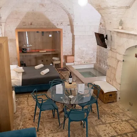 Dama Bianca Boutique