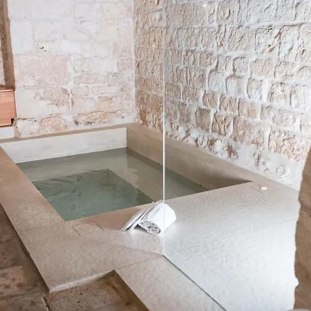 Dama Bianca Boutique 4*