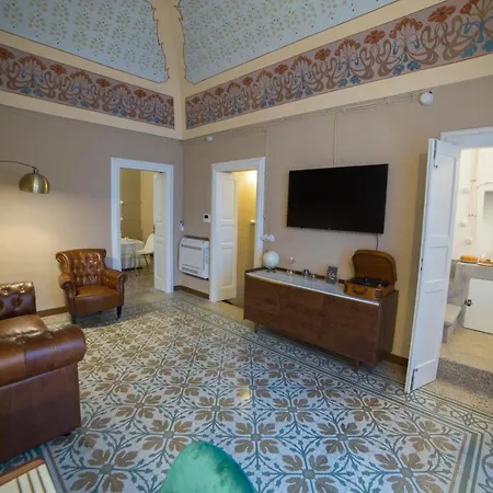 Dama Bianca Boutique Bed & Breakfast *